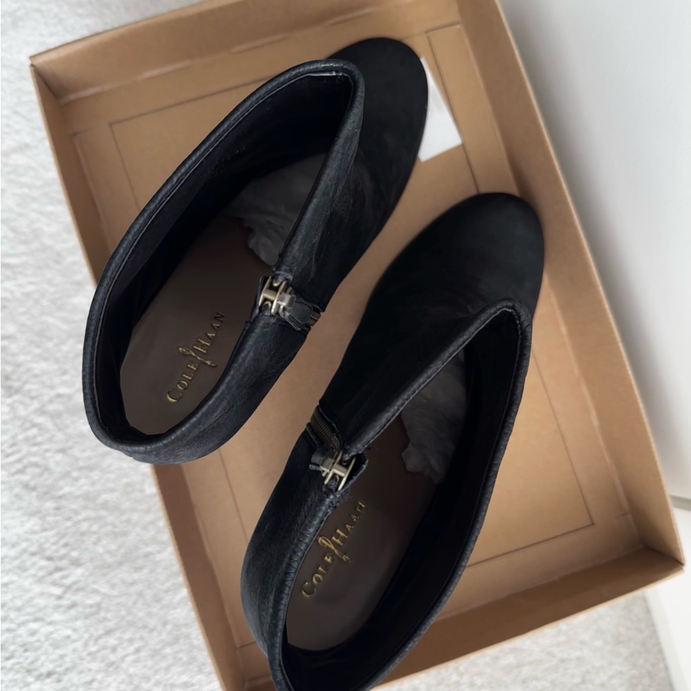 Cole Haan Cassidy Bootie Black Nubuck Size 8 B — Grand.OS (Nike Air) Cushioning - Picture 5 of 8
